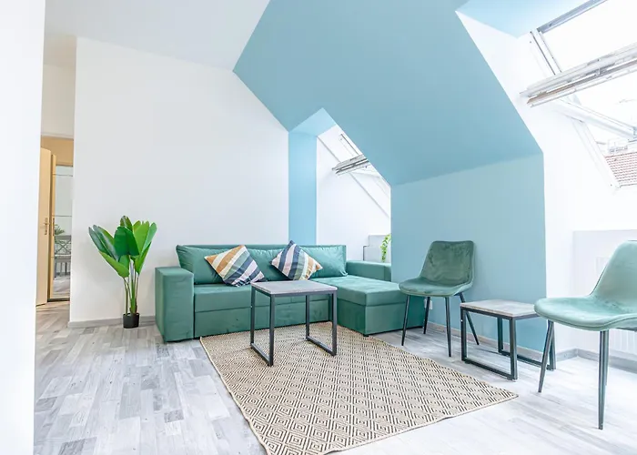 Stylish 2br & Living Room, Heart Of