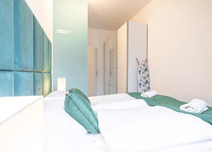 Stylish 2br & Living Room, Heart Of *