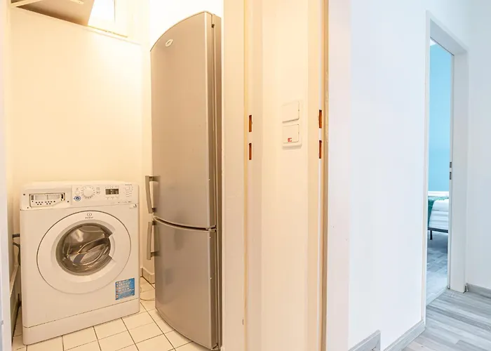 Stylish 2br & Living Room, Heart Of Apartment Vienna